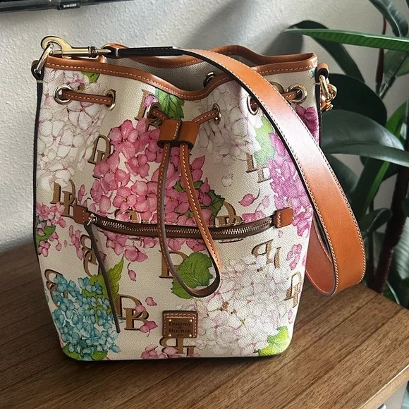 Dooney & Bourke Floral Bucket Bag - Like New! See Video! - Picture 4 of 13